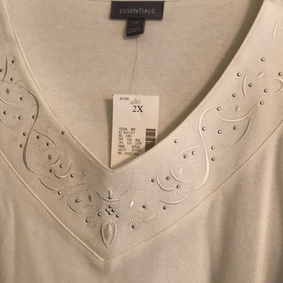 2 Women’s Tops - Picture 2 of 3